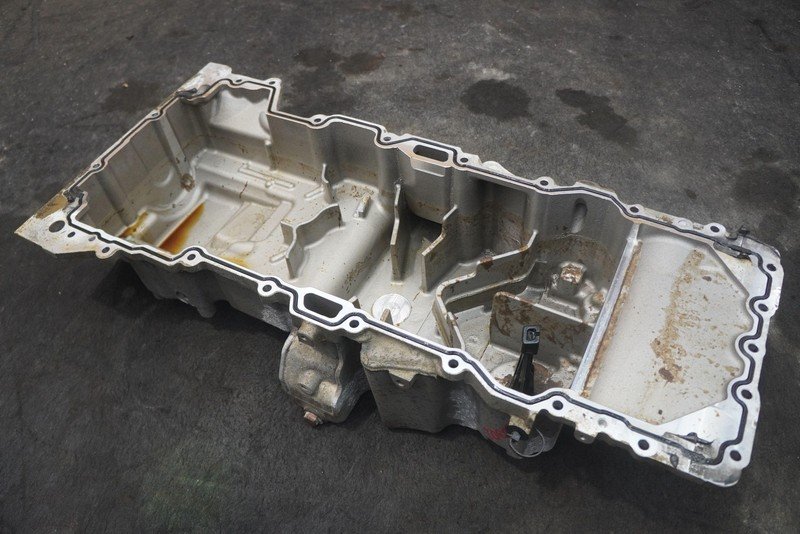 Engine Oil Pan 5.2L V12 HY53-6675-AB OEM Aston Martin DB11 2017