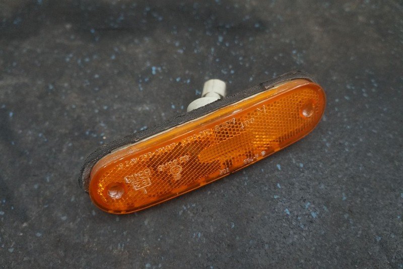 Front Bumper Right Side Marker Reflector Amber Lamp Light Aston Martin DB7 1998