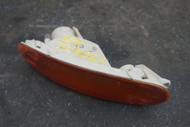 Front Bumper Right Turn Signal Indicator Lamp Housing Aston Martin Db7 1998