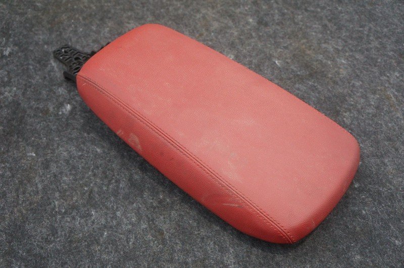 Front Center Console Armrest Lid OEM 01561514840 Alfa Romeo Stelvio Sprint 18-24