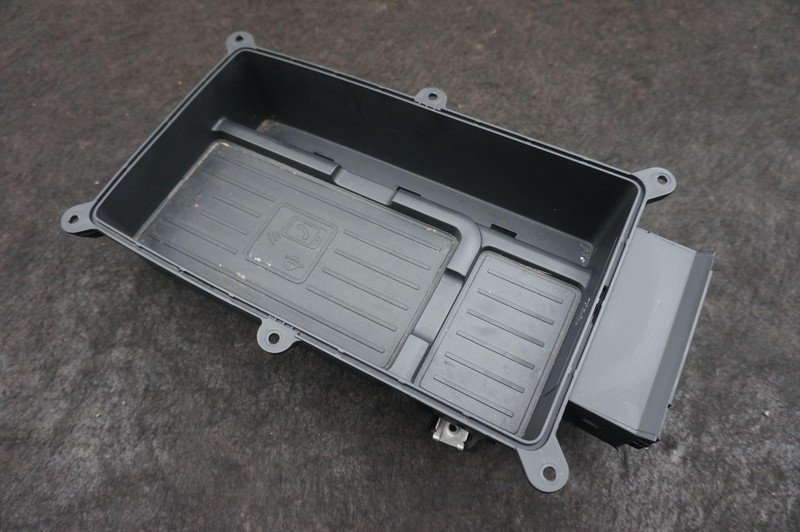 Front Console Wireless Charging Storage Compartment 8W0864981D Audi S5 B9 18-24