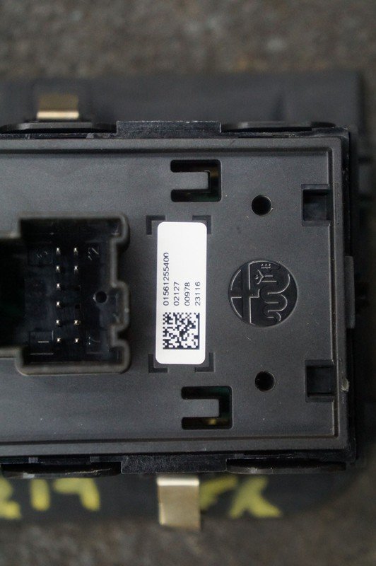 Front Left Door Window Lock Switch 01561145520 01561181990 Alfa Romeo Giulia 17