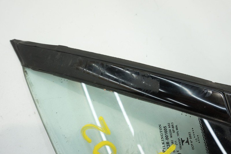 Front Left Quarter Vent Corner Glass CD33-C262A37-BD Aston Martin Vanquish 13-18