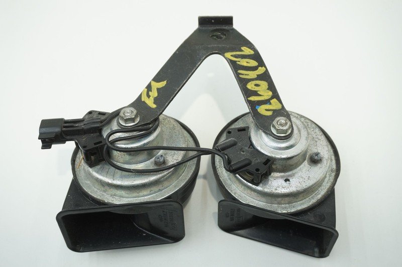 Front Left Right High Low Tone Horn AD23-13A803-BA Aston Martin Vanquish 2012-18