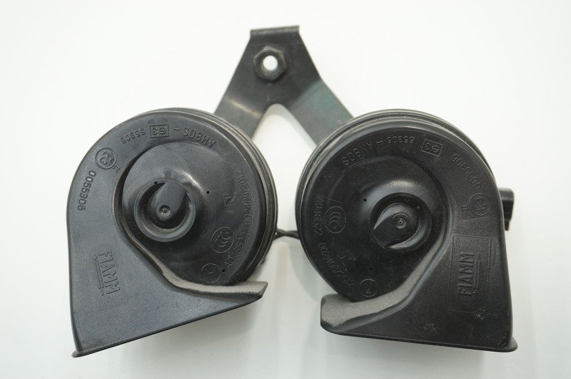 Front Left Right High Low Tone Horn AD23-13A803-BA Aston Martin Vanquish 2012-18