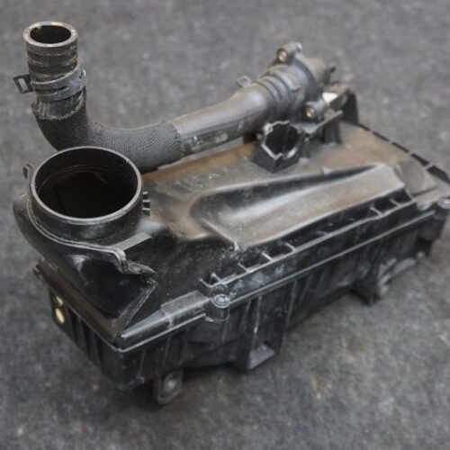 Front Right Air Cleaner Intake Box OEM A1770900301 Aston Martin Dbx 707 23 *Note