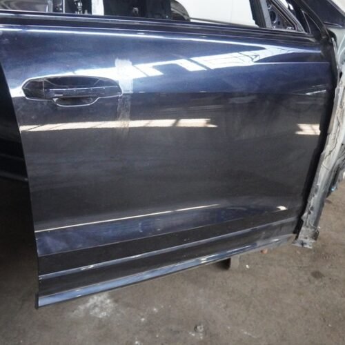Front Right Door Assembly Orca Black Metallic OEM 4M8831052C Audi RSQ8 2019-21