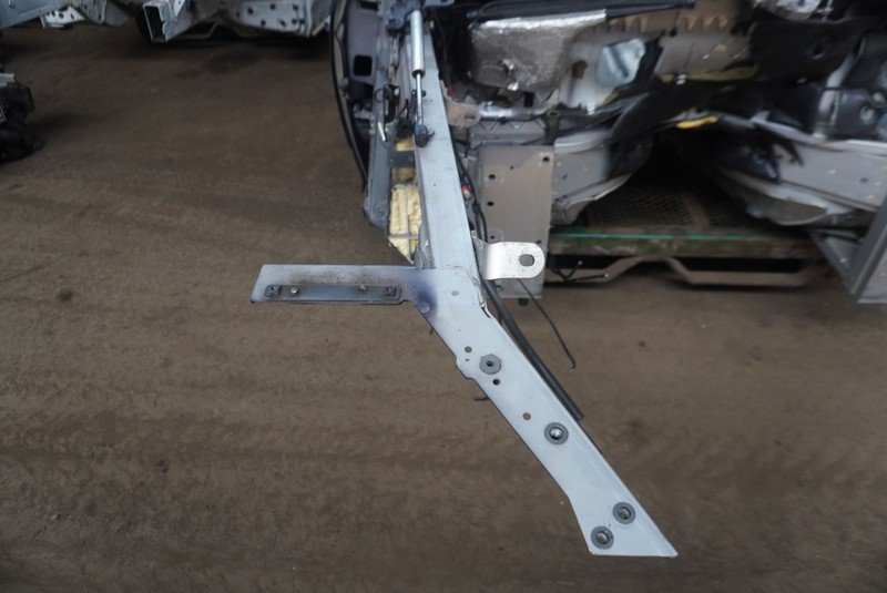 Front Right Fender Rail Frame Horn Structural Cut Aston Martin DB9 Volante 2013
