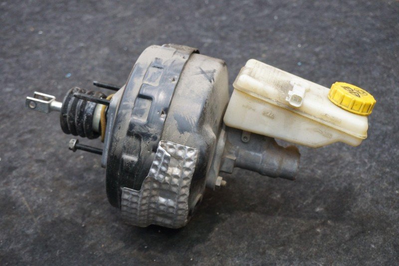 Master Cylinder Brake Booster W/reservoir Ad43-2b195-aa Aston Martin Rapide 2011
