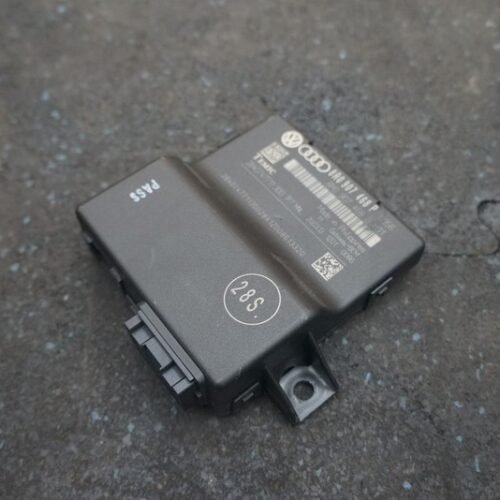 Network Gateway Interface Control Module ECU 8R0907468P OEM Audi RS5 2013