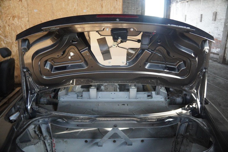 Rear Trunk Deck Lid Convertible 6G33-L40110-AJ Aston Martin V8 Vantage Roadster