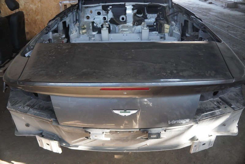 Rear Trunk Deck Lid Convertible 6G33-L40110-AJ Aston Martin V8 Vantage Roadster