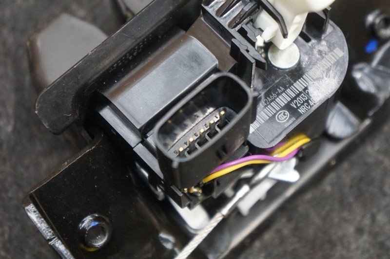 Rear Trunk Lid Latch Lock Actuator MY83-F442A66-AA Aston Martin Dbx 707 2020-24