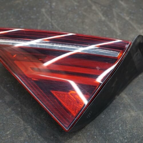 Right Passenger Side Inner Trunk Lid Tail Light Lamp 4G8945094K Audi S7 18 *Note
