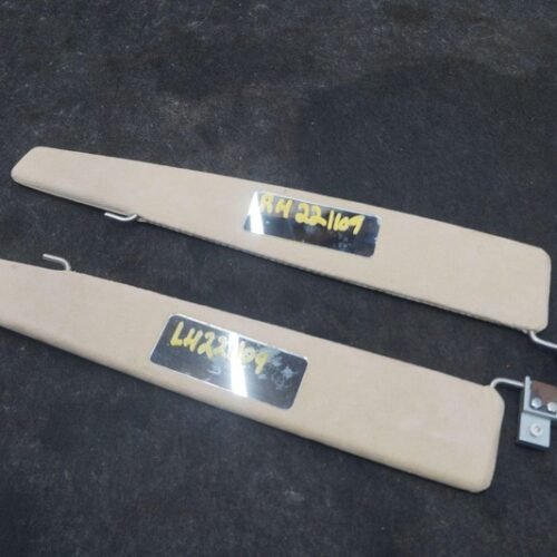 Set 2 Driver Passenger Sun Visor Shade Mirror Aston Martin V8 Vantage 2006