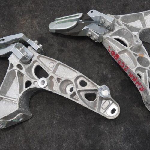 Set 2 Left Right Seat Belt Mount Support Bracket OEM Aston Martin V8 Vantage 08
