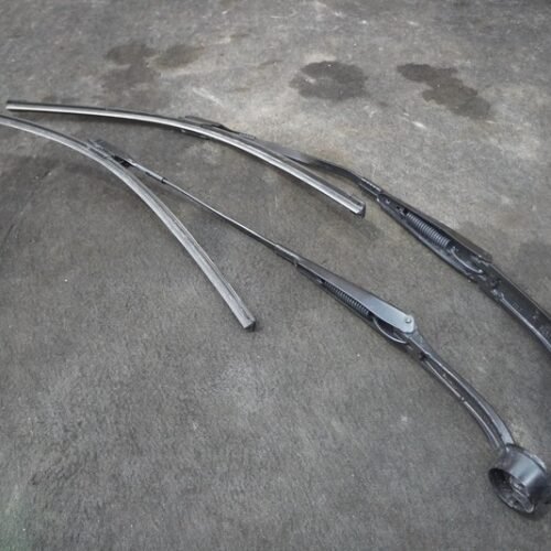 Set 2 Left Right Windshield Wiper Arm Blade HY53-17527-AA Aston Martin DB11 2017