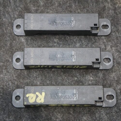 Set 3 Keyless Entry Antenna Control Module A2059053005 Aston Martin Dbx 707 23