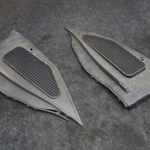 Set Front Left Right Leaf Screen Trim MY83-40393-AC Aston Martin Dbx 707 2020-24
