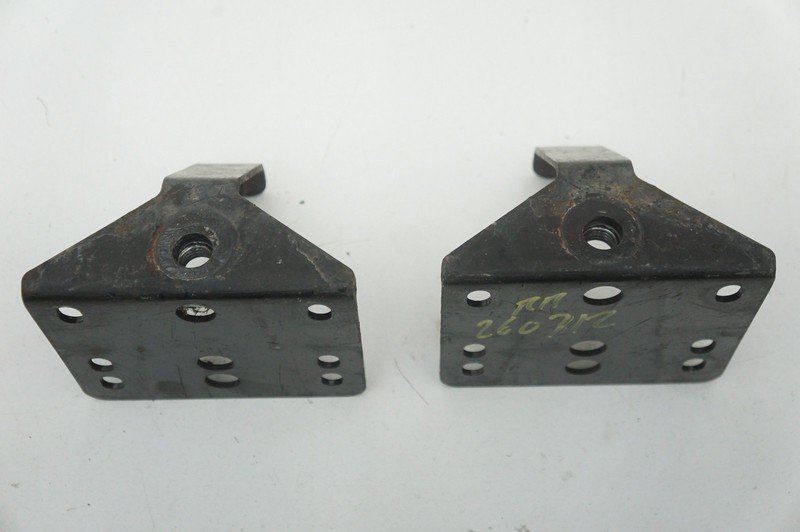 Set Rear Left Right Subframe Bracket 6G335D022AD Aston Martin V8 Vantage 2008