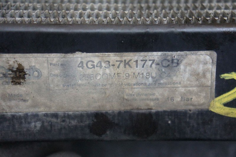 Transmission Oil Cooler Radiator 4G43-7K177-CB OEM Aston Martin Db9 2004-12